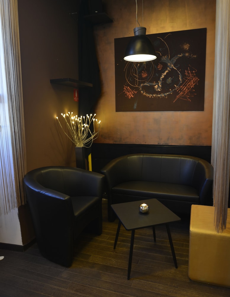 Hotel Amfiteatar 47/63