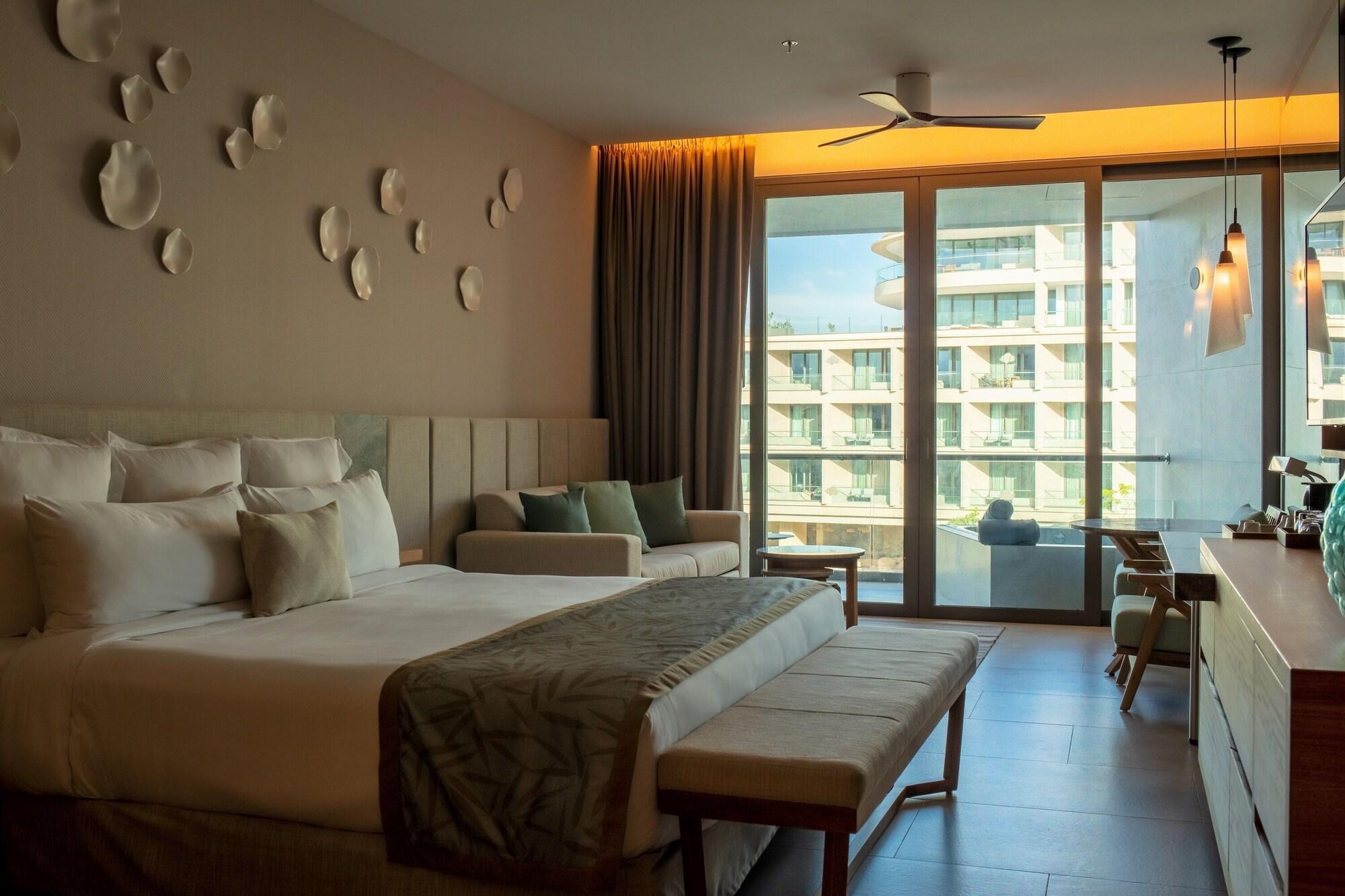 Preferred, Family Suite
