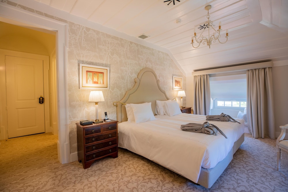 Room, Double Bed, Attic, Estoril Vintage Hotel 2/5