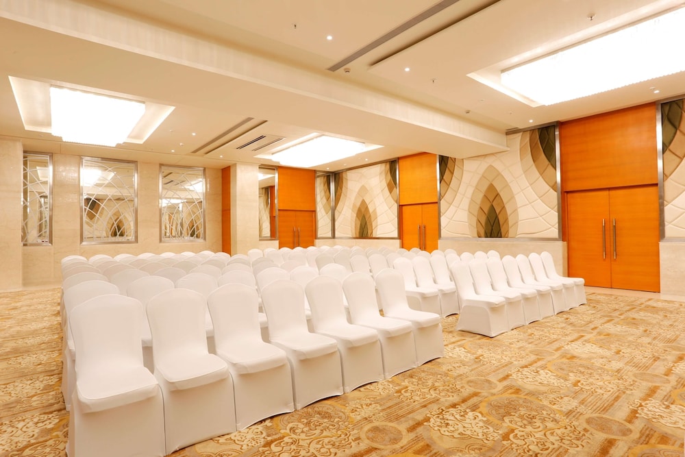 Nataraj Sarovar Portico 19/47