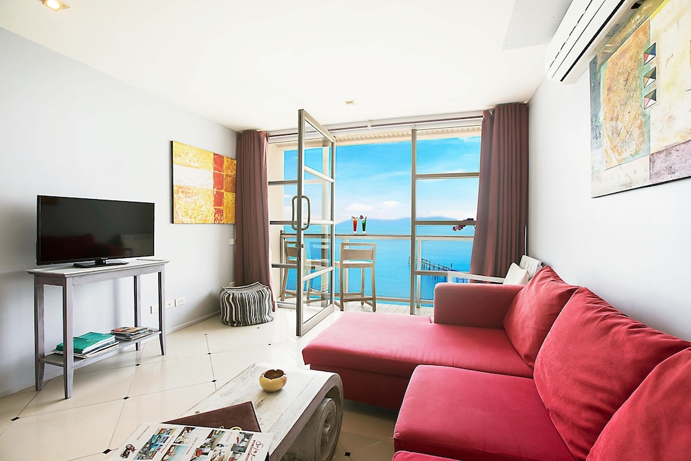Enjoy Beach Hotel 44/73