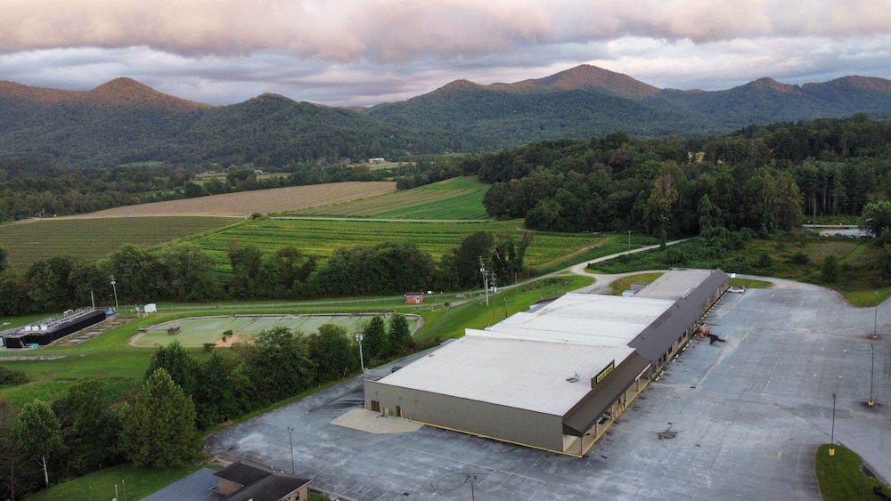 Mountain Valley Inn Dillard 58/62