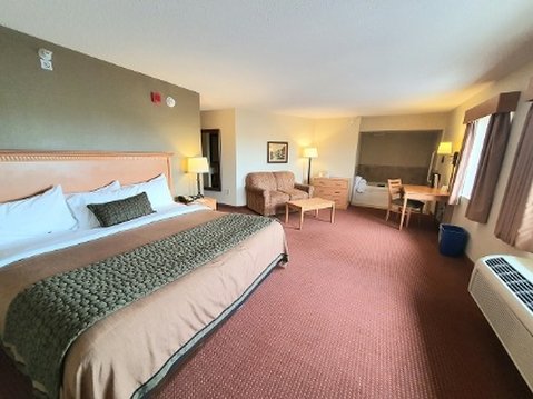 AmericInn by Wyndham Waconia 41/80