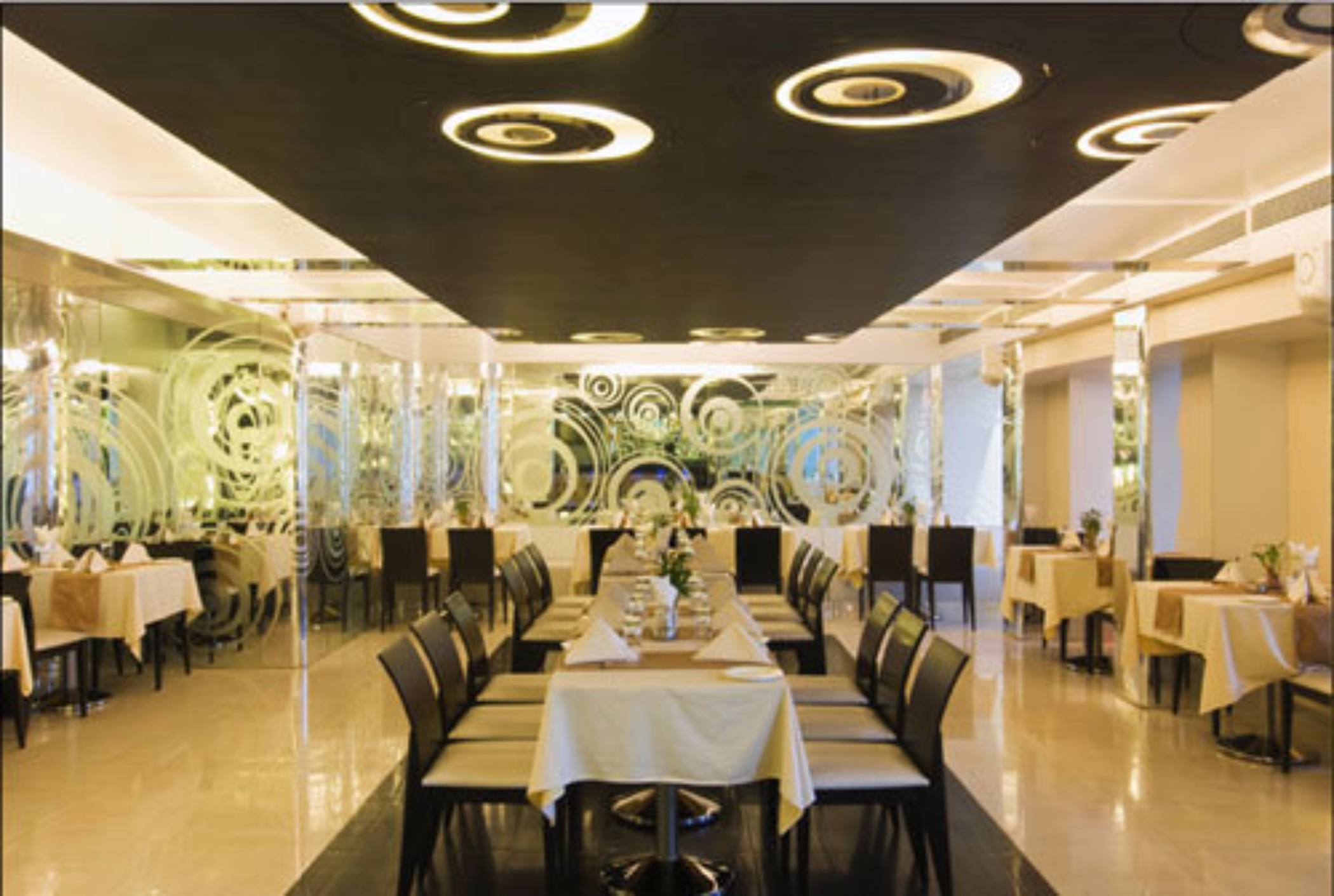 Hotel Solitaires 12/19