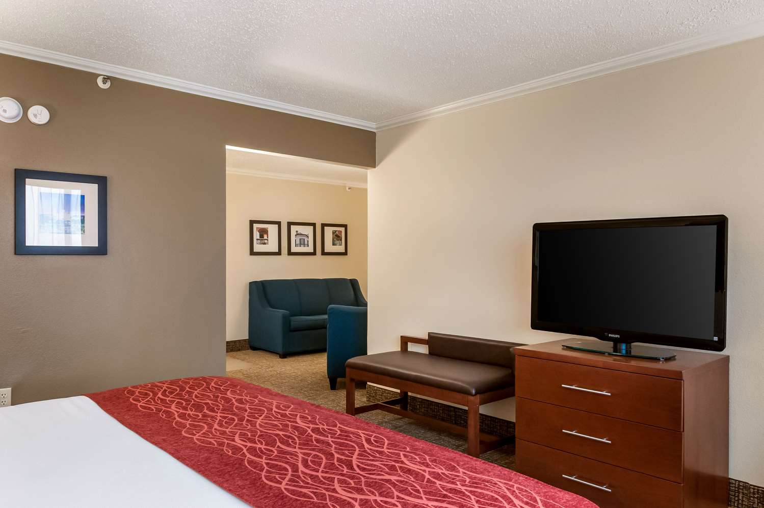 Comfort Inn and Suites At Copeland Tower 6/17