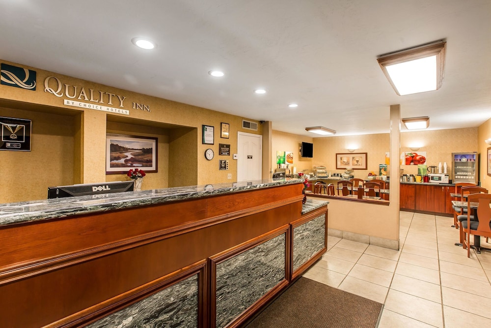 Quality Inn Near China Lake Naval Station 8/42