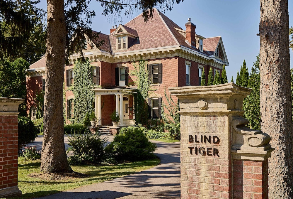 Blind Tiger Burlington 49/50