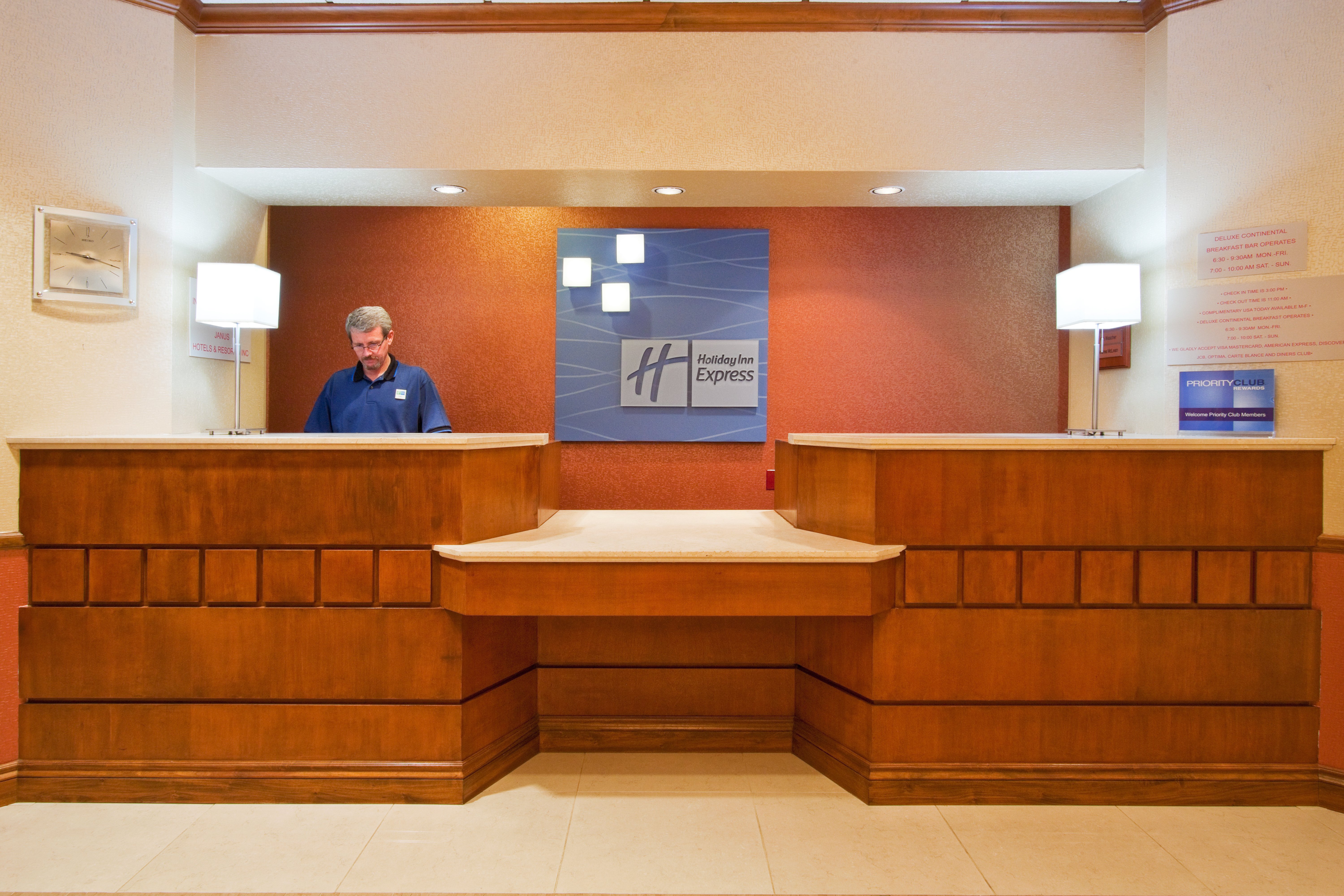 Holiday Inn Express North Palm Beach Oceanview 15/81