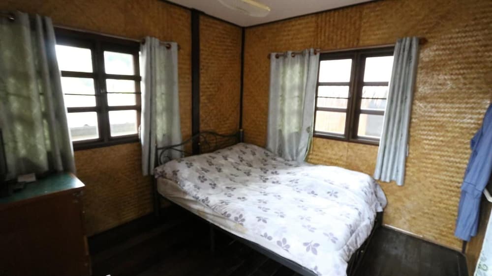 Cast Away Homestay 30/50