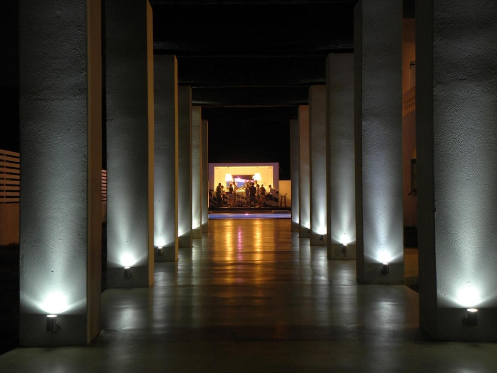 Villa Markezinis 30/48