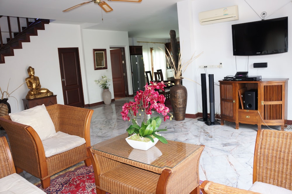 VIP Chain Resort Pool Villa 30/50