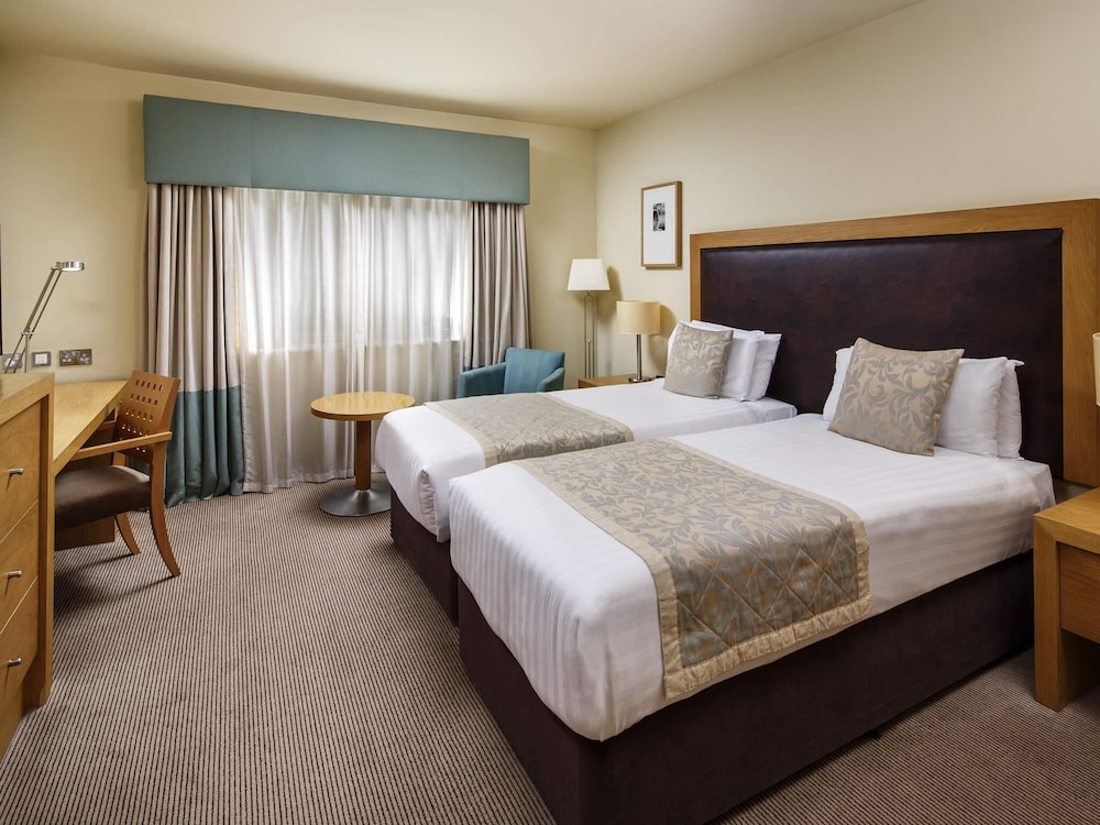 MERCURE SHEFFIELD PARKWAY 14/50