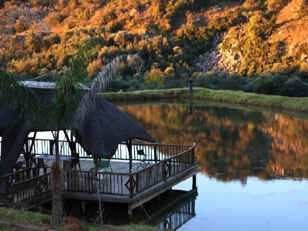 Emahlathini Guest Farm 3/49