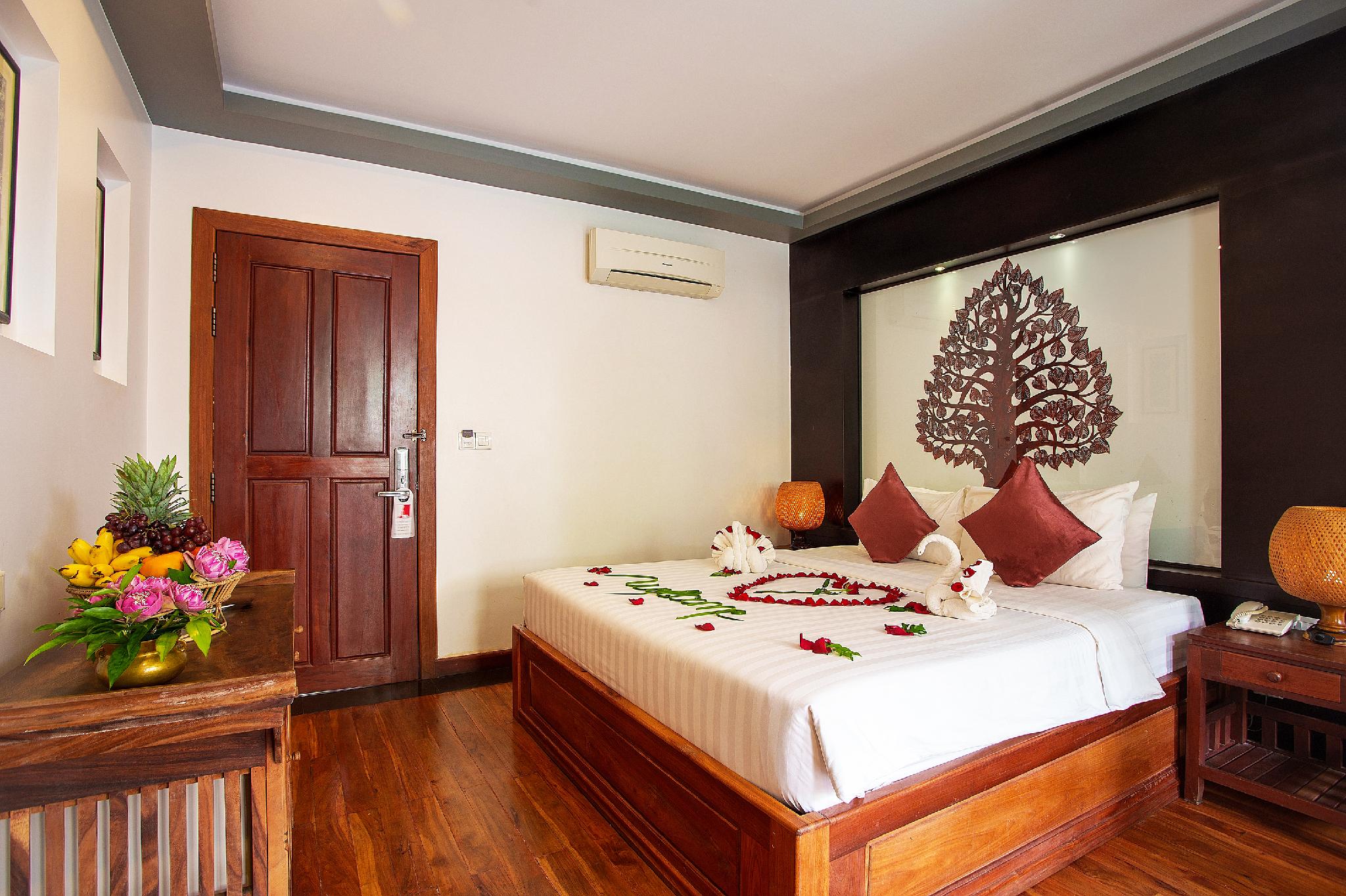 Deluxe, Double Bed, Pool View