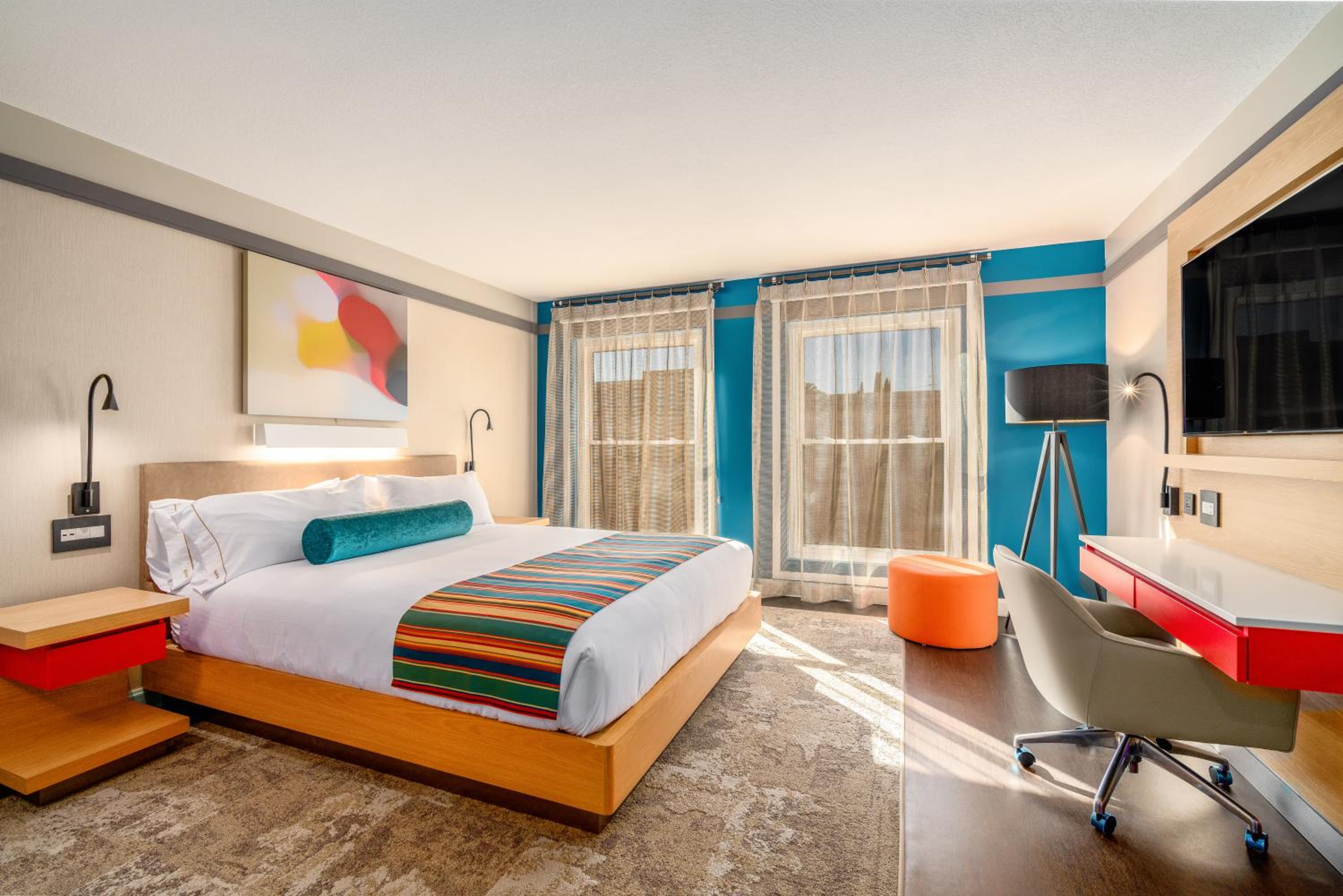 STANDARD, KING BED