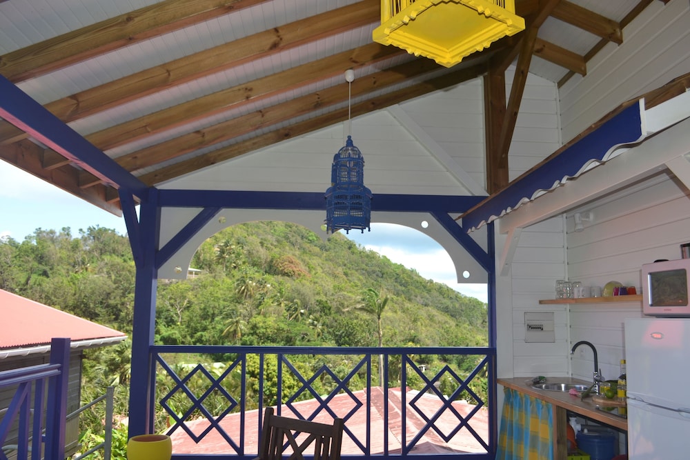 Piton Bungalows 4/50