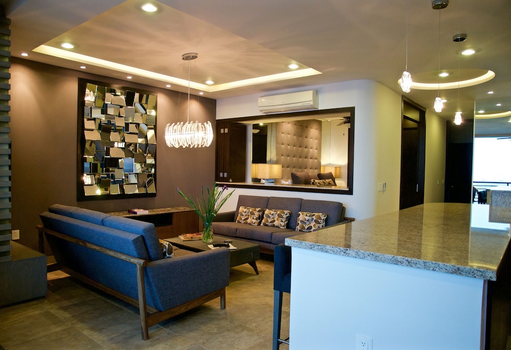 Signature by Pinnacle 42/72