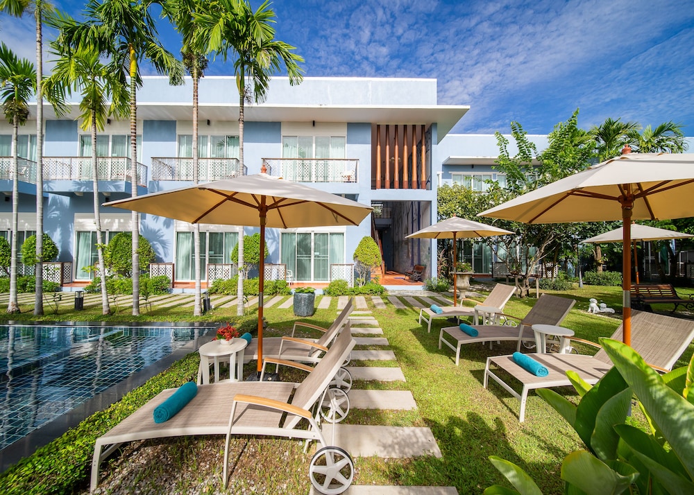 Blu Marine Hua Hin Resort And Villas 40/50
