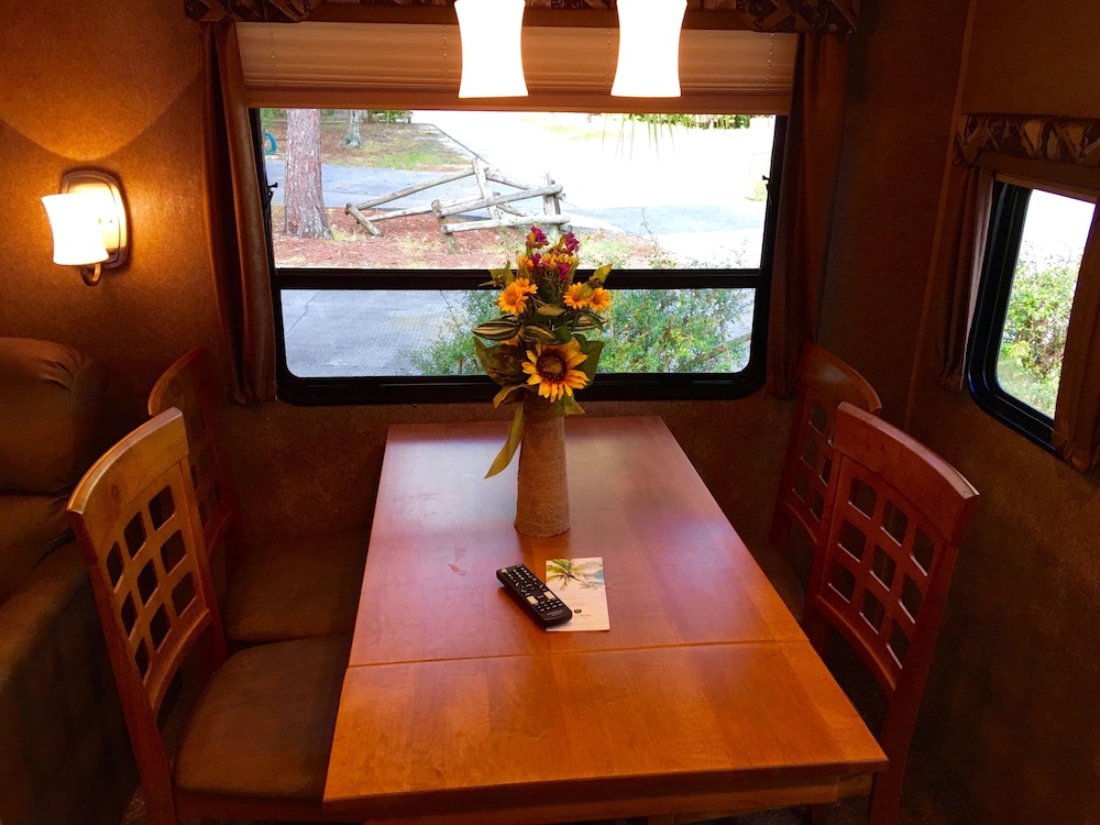Enduro Rv Citrus Valley Resort 39/73