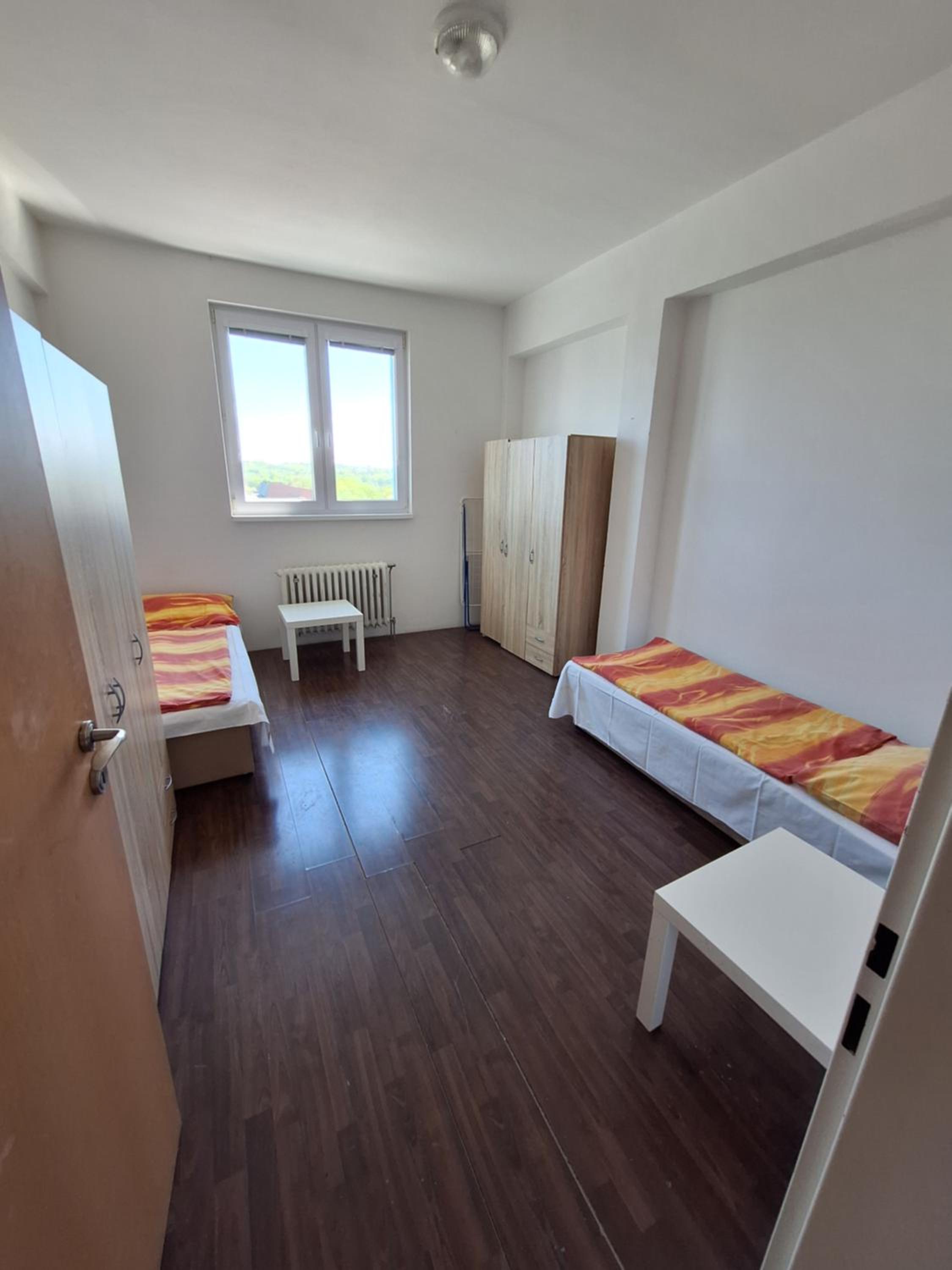 Hotelak Martinov 43/60