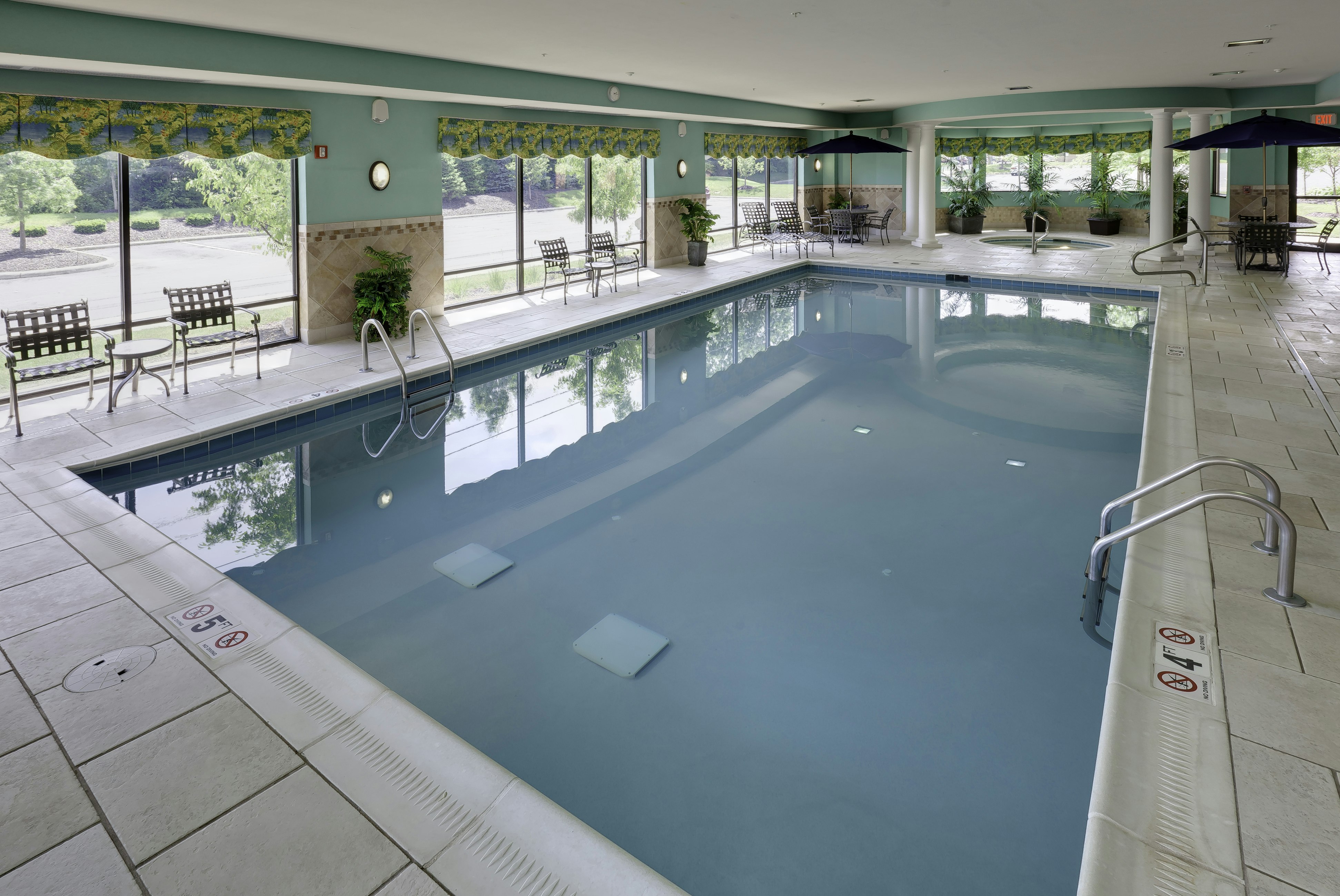 Hampton Inn Suites Columbus Polaris 22/35