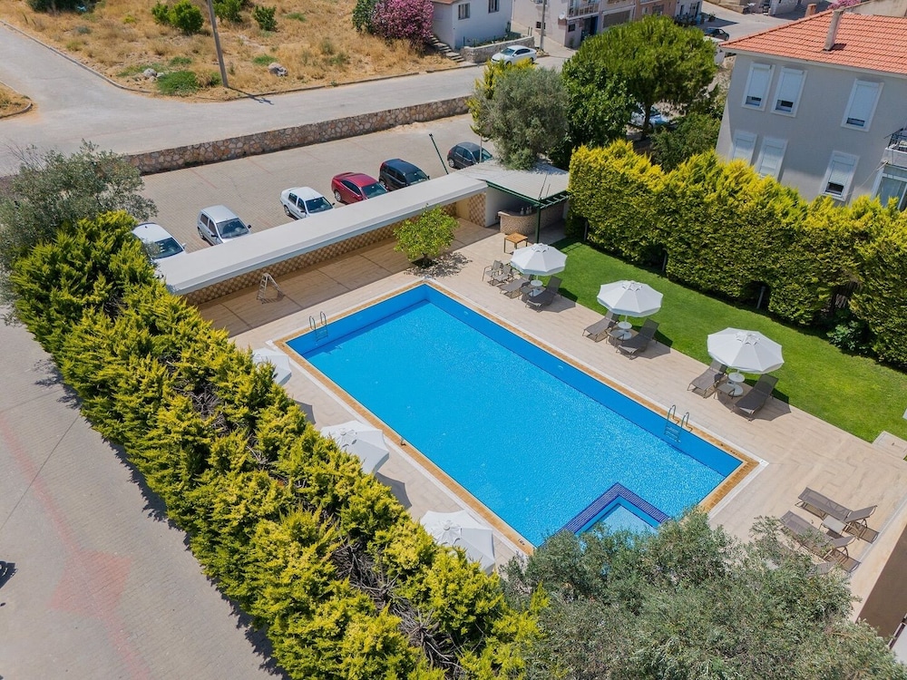 Cilek Marina Hotel 38/44