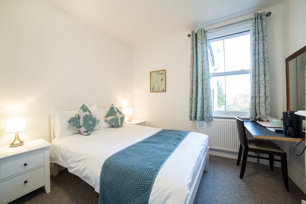 COMPACT, DOUBLE BED