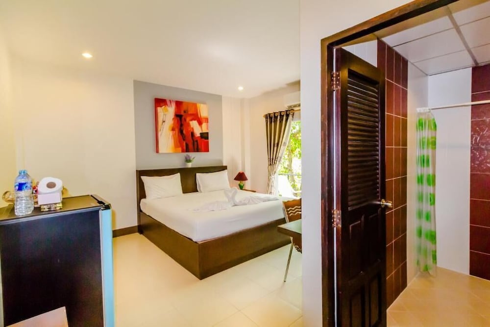 Baan Yuyen Karon Guesthouse 43/76