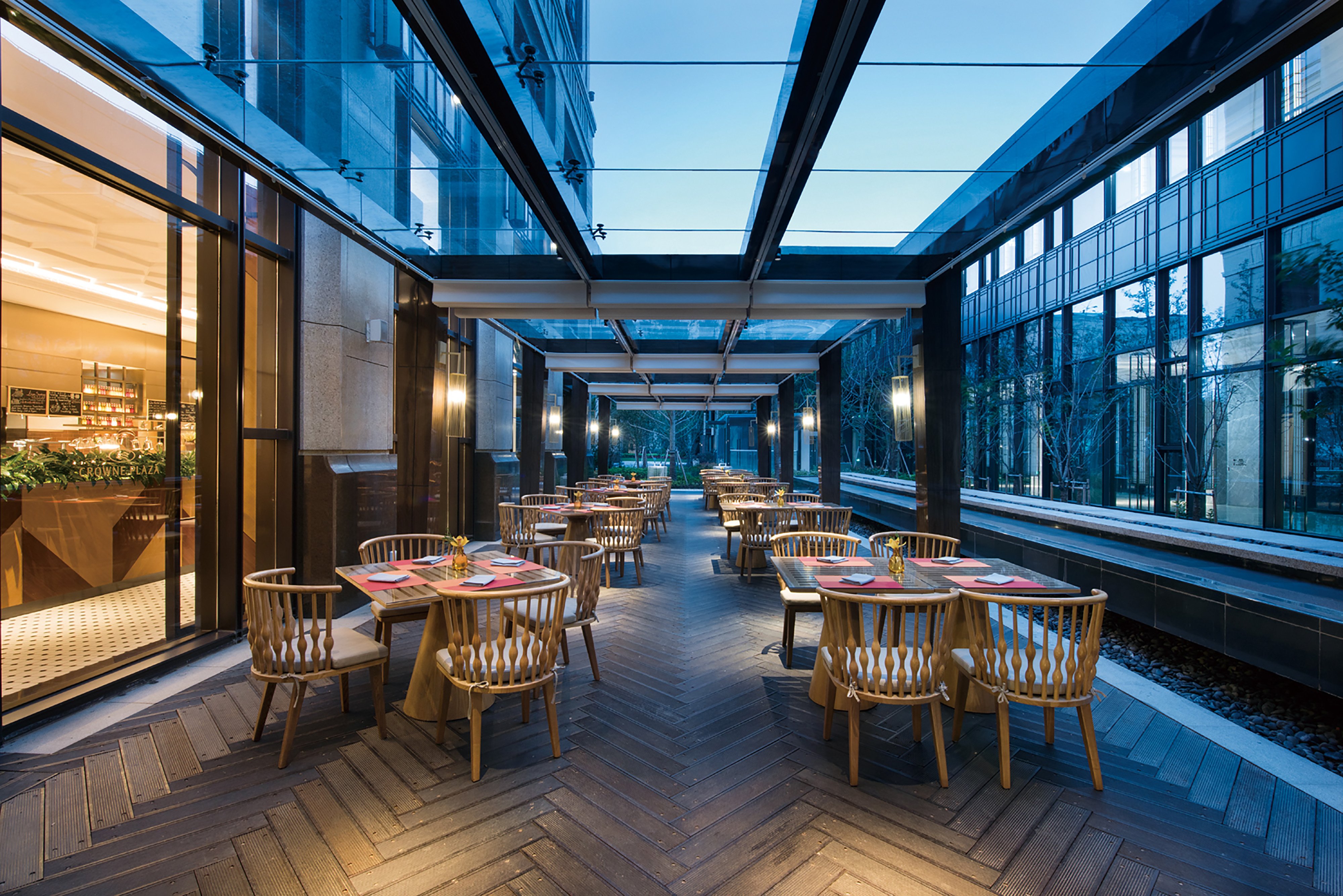 CROWNE PLAZA SHANGHAI PUJIANG 35/68