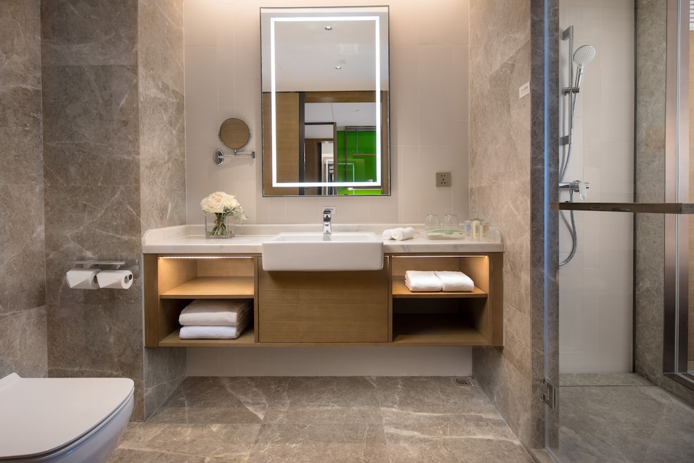 Holiday Inn and Suites LANZHOU CENTER 36/37