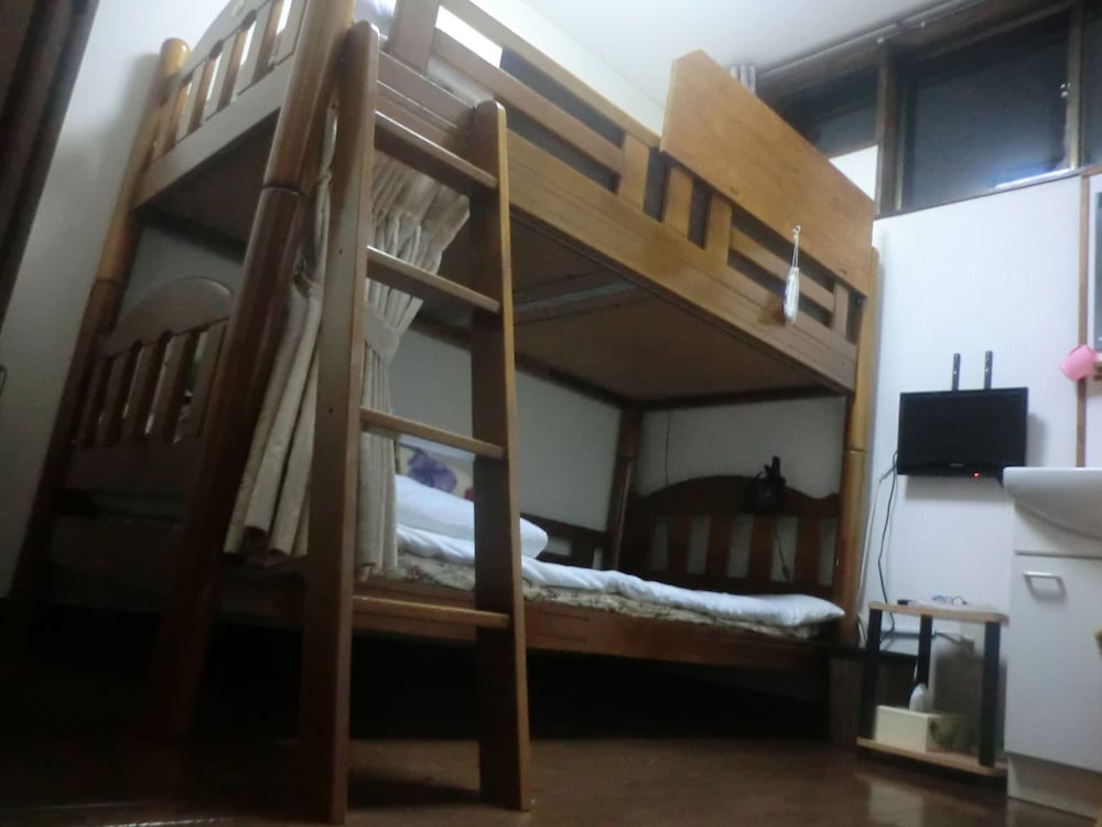 Yufuin Country Road Youth Hostel 5/56