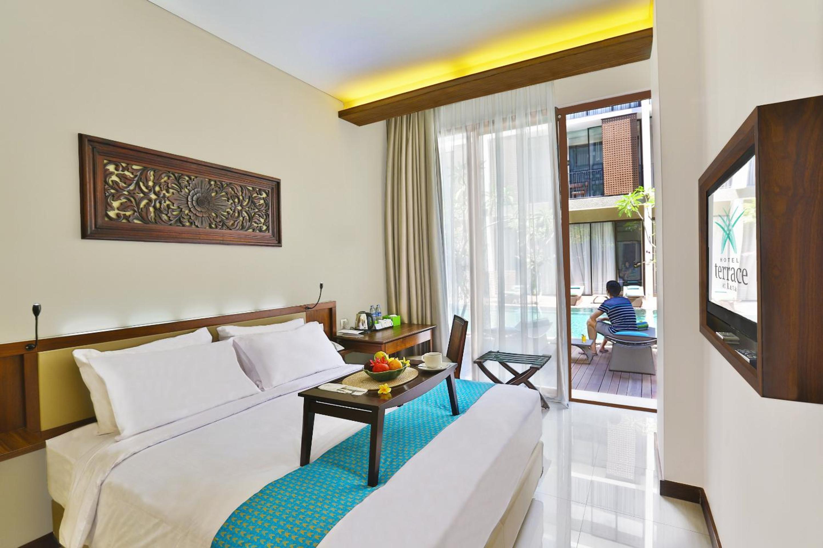 Deluxe, Double or Twin Bed, Pool Access