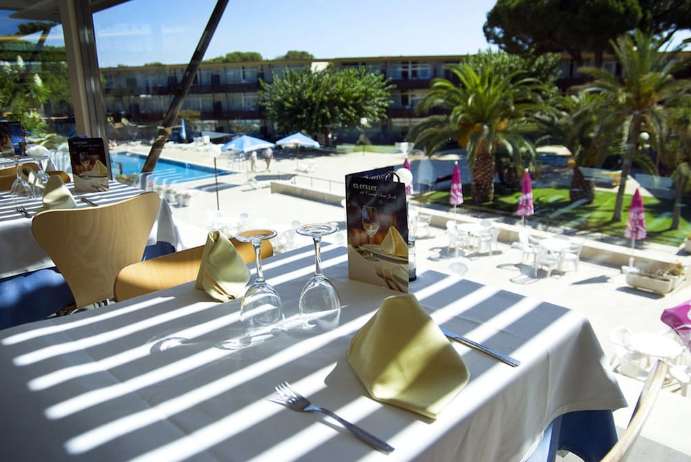 Comtat Sant Jordi Aparthotel 27/47