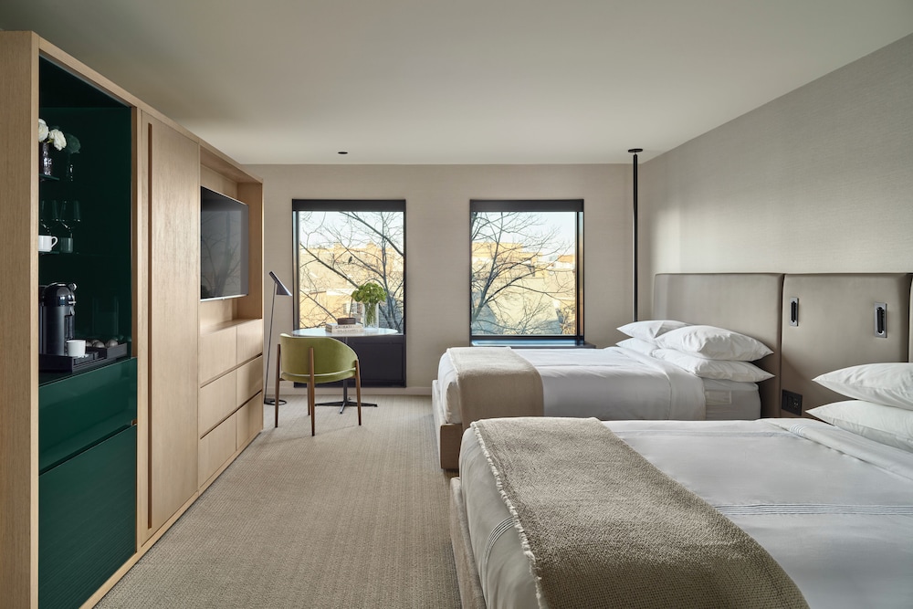 PREMIUM, 2 QUEEN BEDS, ACCESSIBLE