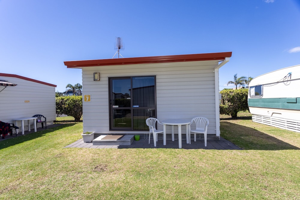 Cosy Corner Holiday Park 45/50