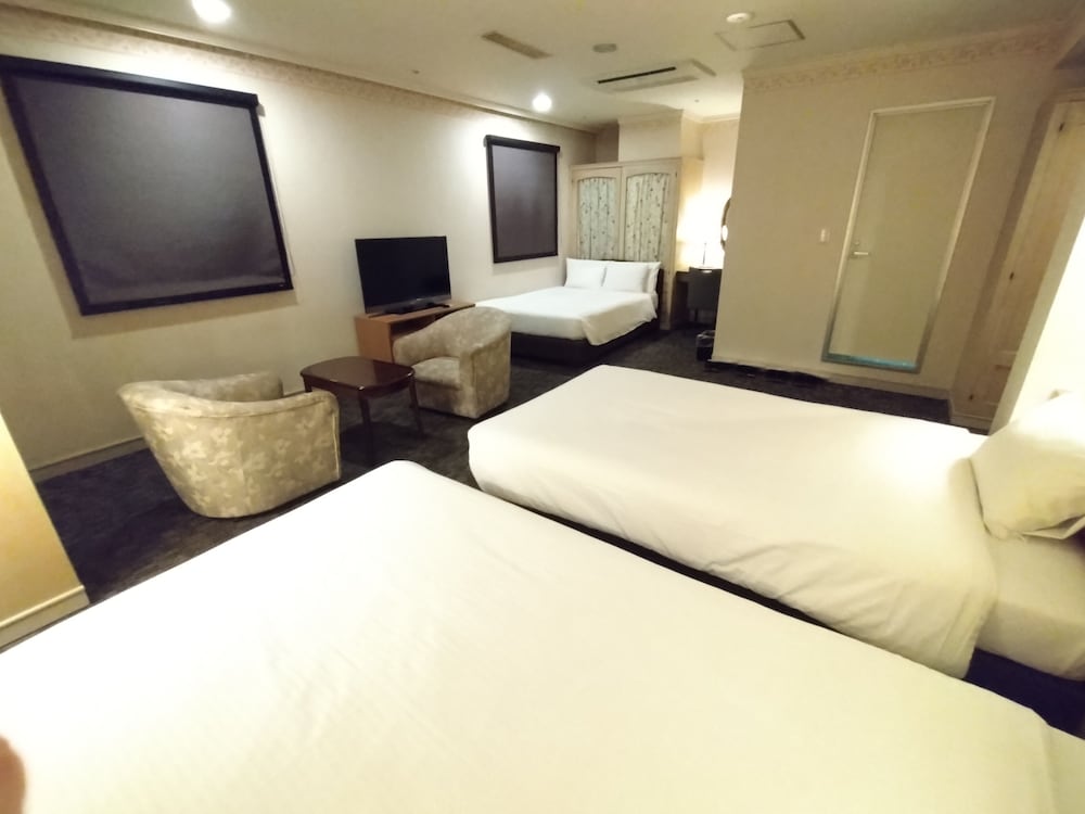 Asakusa Central Hotel 33/67