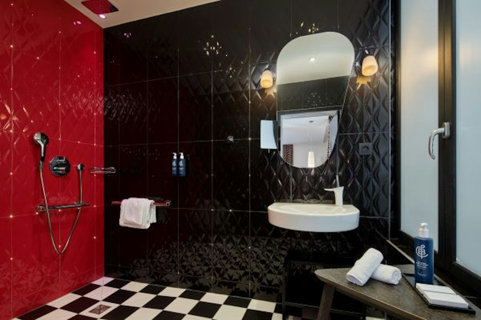 Platine Hotel 49/53