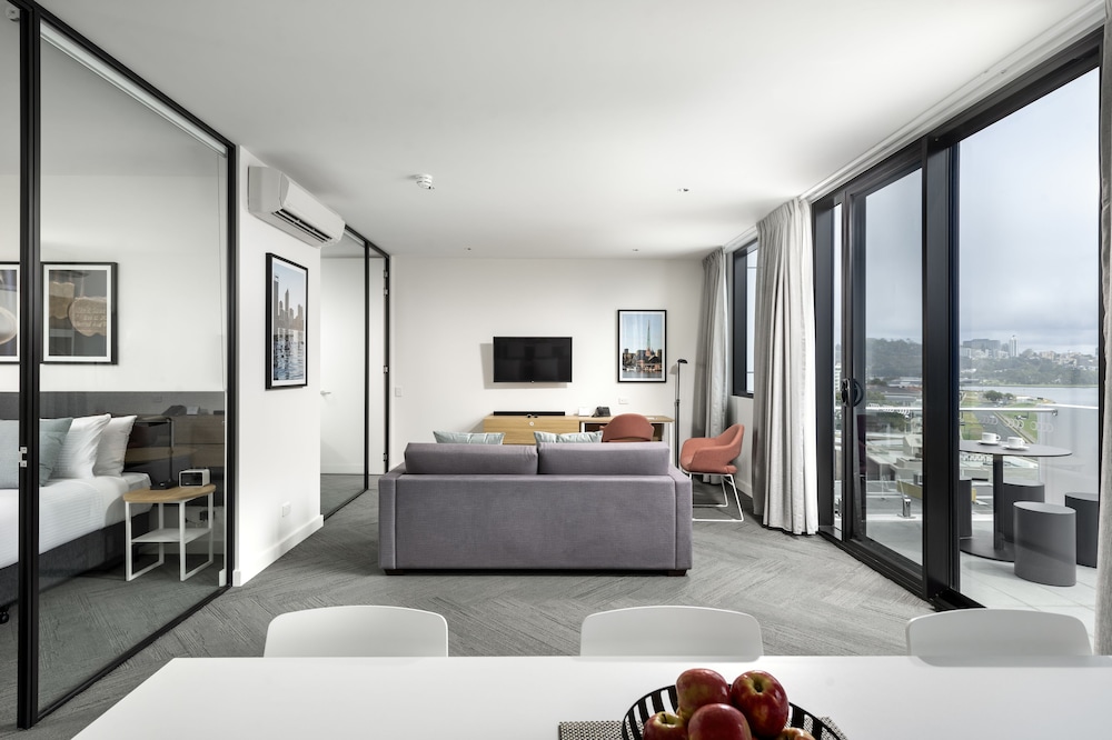 Quest South Perth Foreshore 10/56