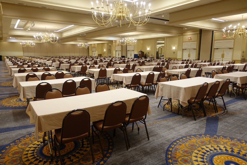 Holiday Inn Portland-By The Bay 52/74