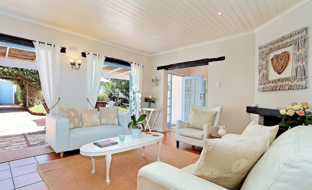 Hout Bay Beach Cottage 14/49