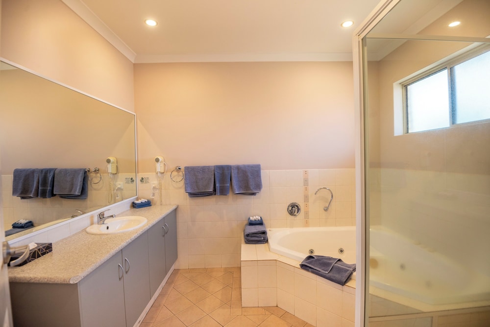Bunbury Apartment Motel 50/50