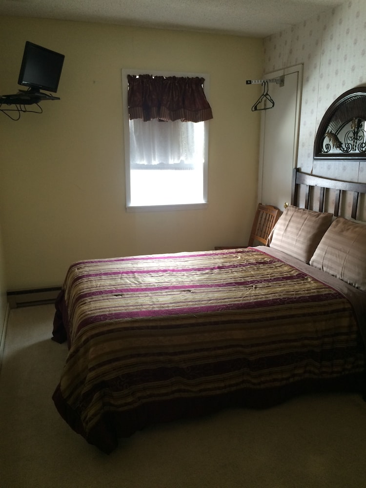 The Courtland Hotel and Day Spa 28/76