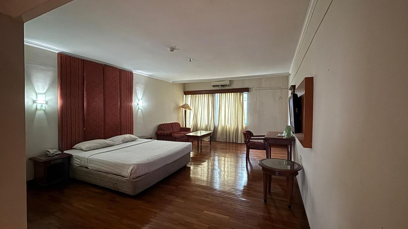 Hotel Mega Cikini 13/28
