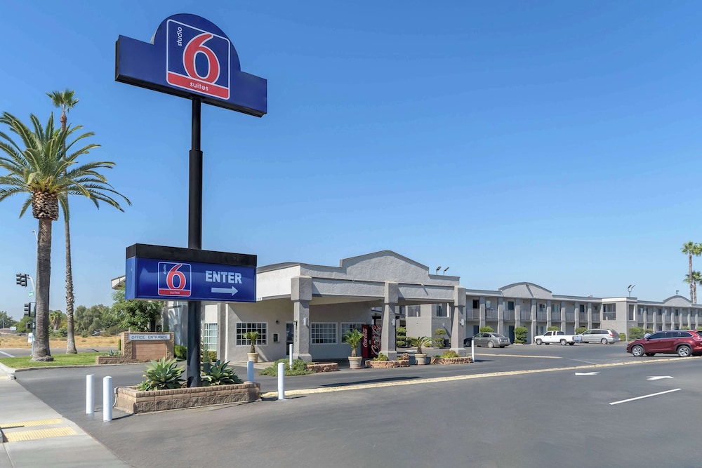 Studio6 Suites Madera, CA - Yosemite 47/51