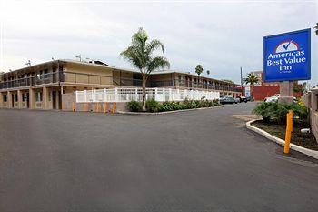 Raincross Hotel Riverside 20/23