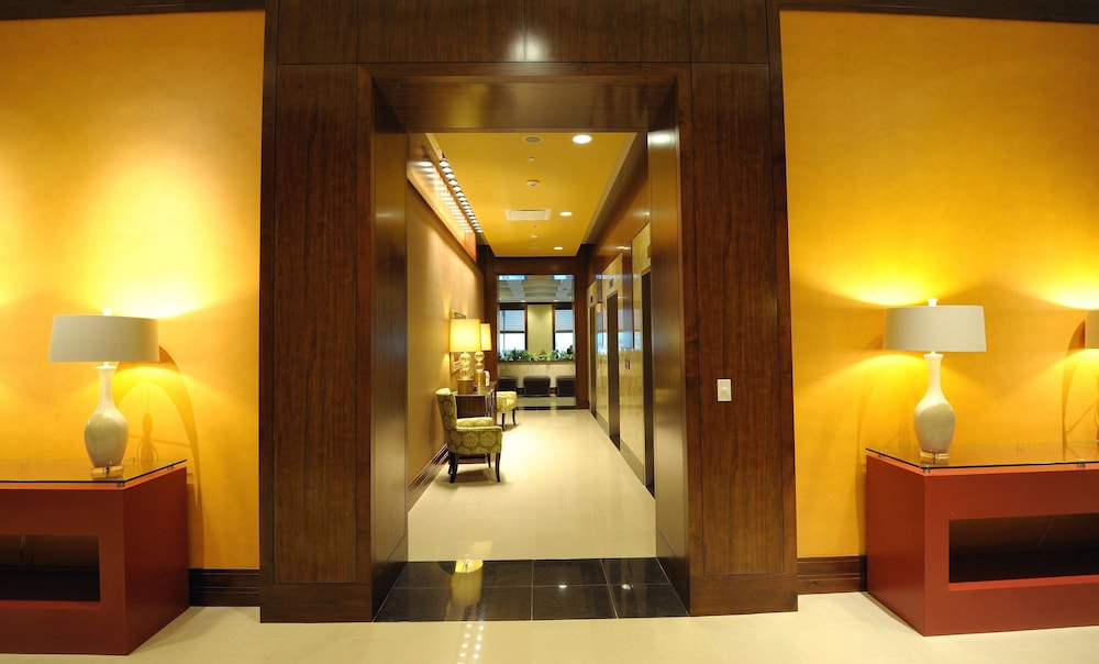 Embassy Suites by Hilton Houston Downtown photo3