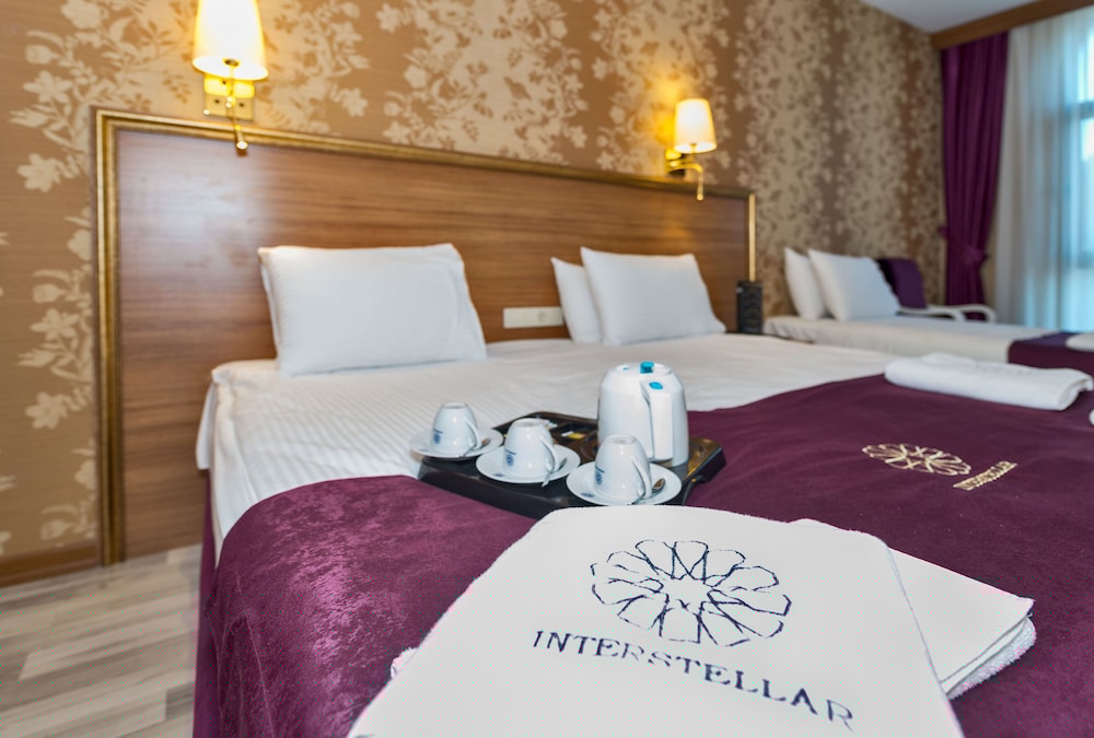 INTERSTELLAR HOTEL 29/59