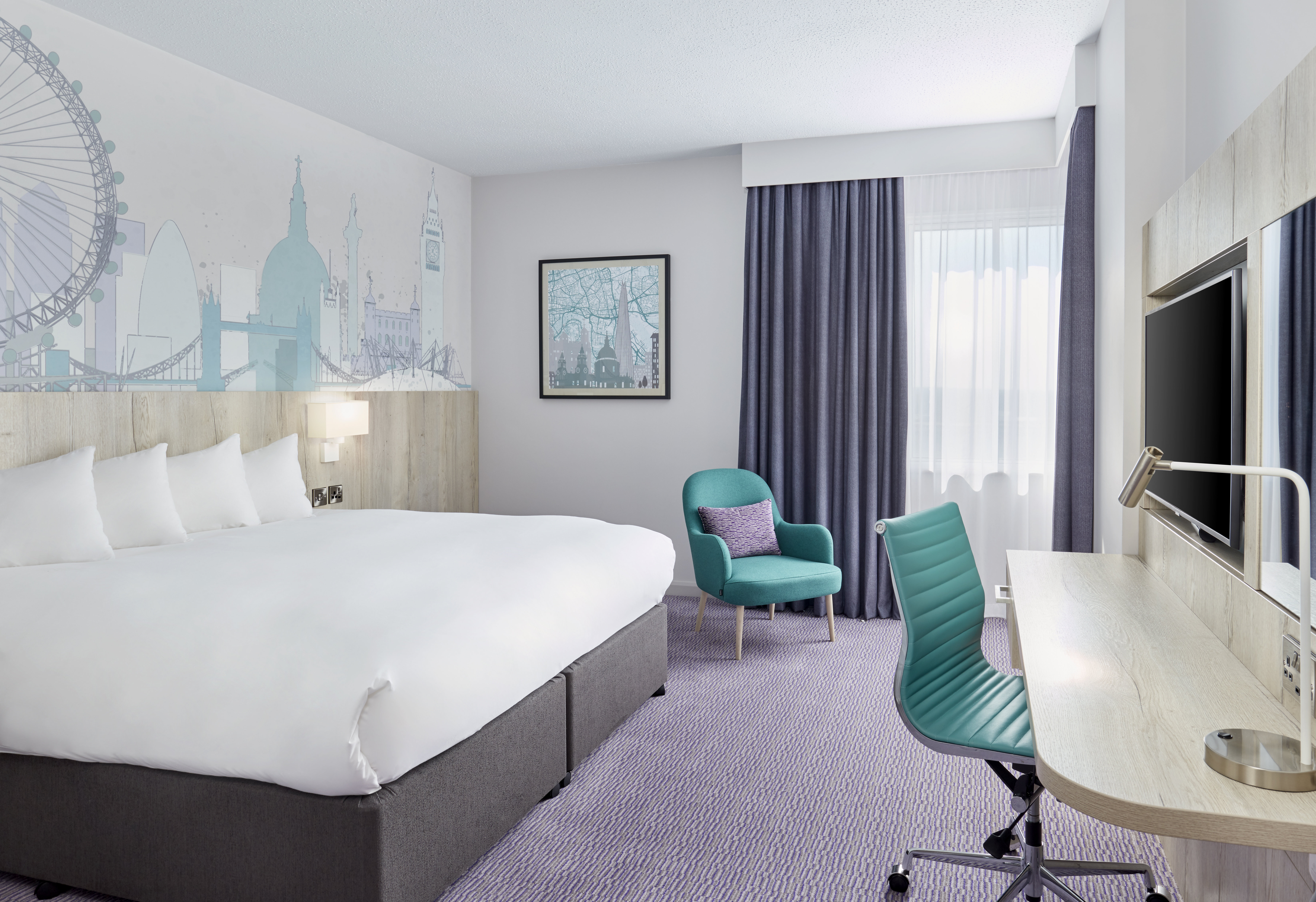 EXECUTIVE, KING BED