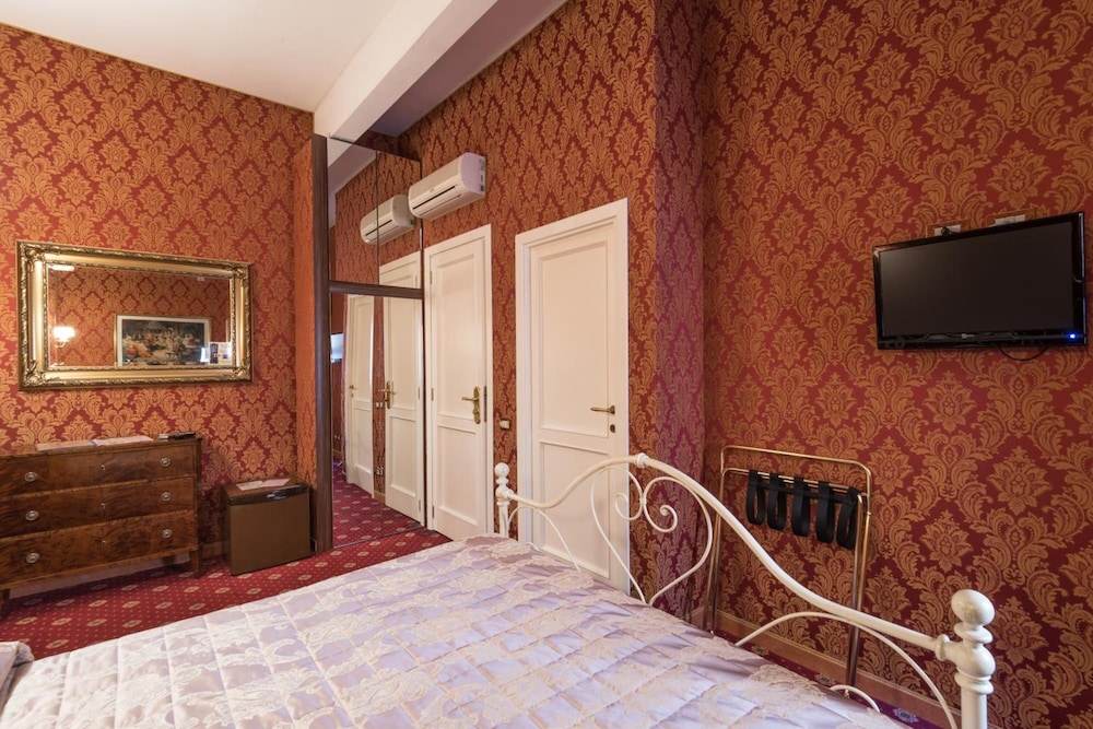 RESIDENZA AVE ROMA 3/41