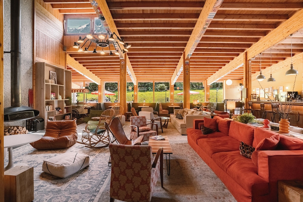Big Sky Hotel 40/62